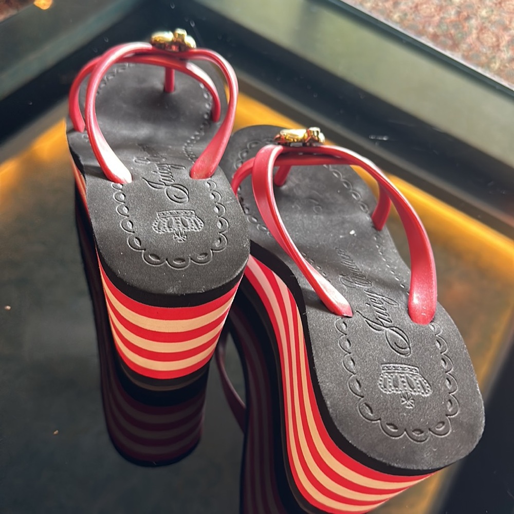 NWOT Authentic Juicy Couture Wedge Heel sandals in a cheery Black , Red & white - Picture 14 of 17
